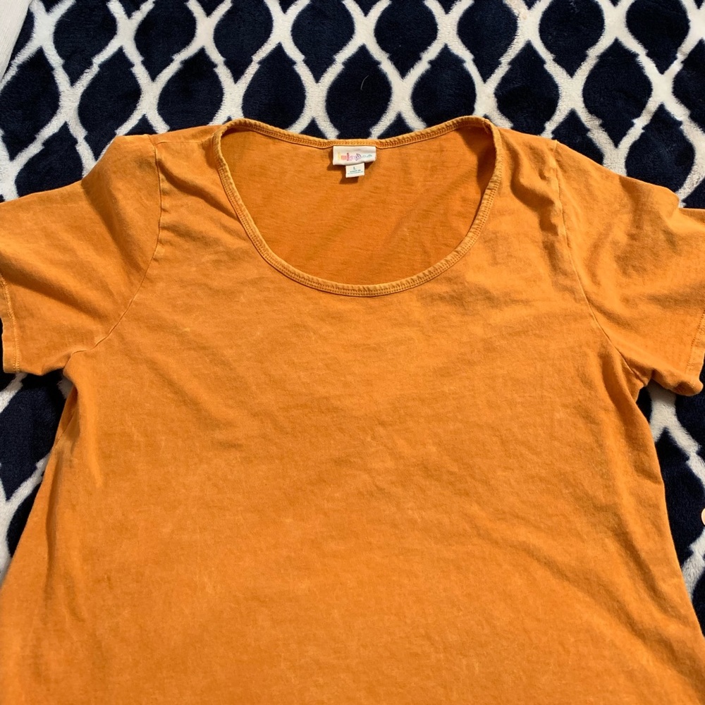 Lularoe Classic Tee